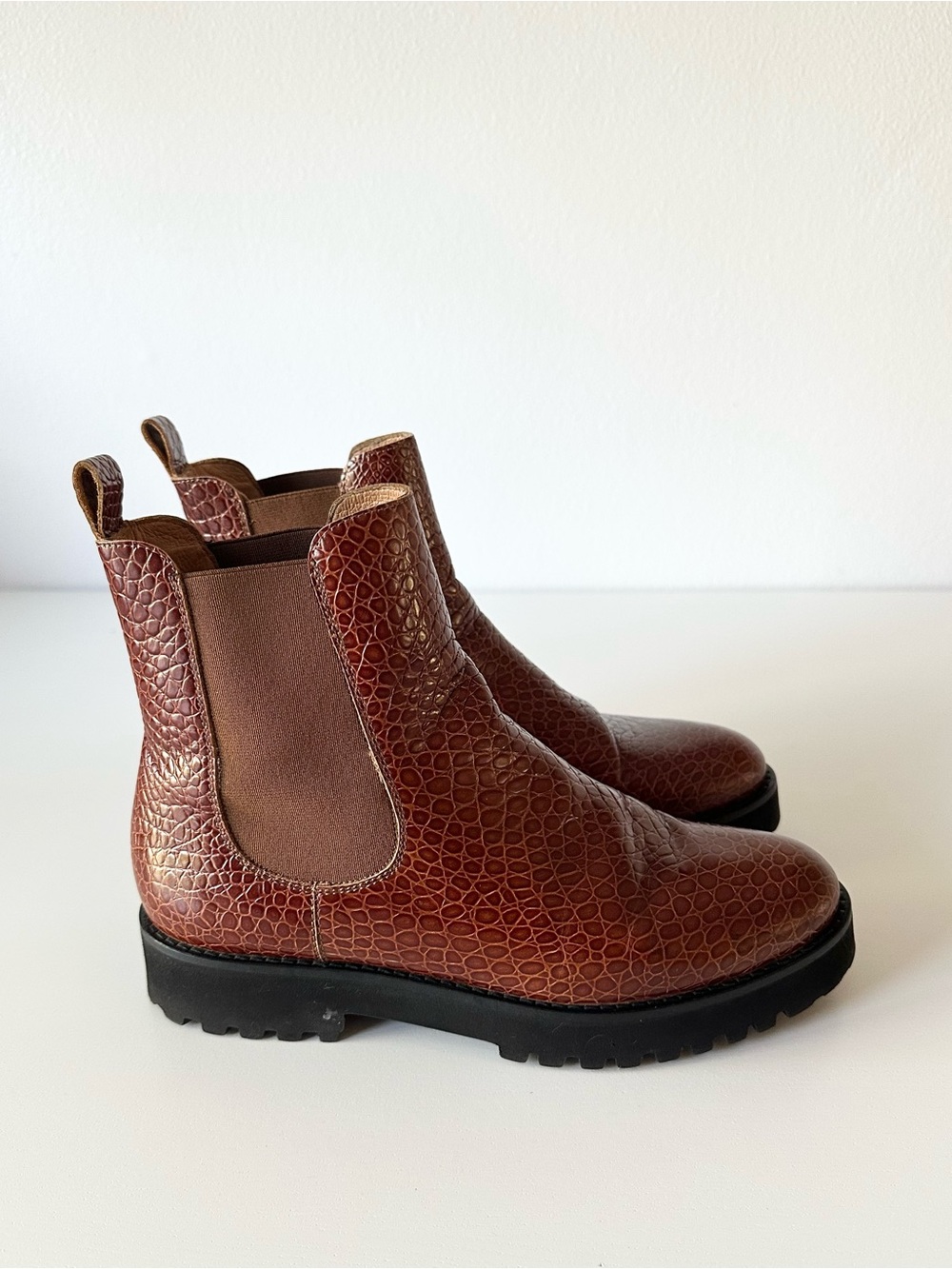 André Assous Peggy Croc-Embossed Leather Chelsea Lug Booties – Size 8